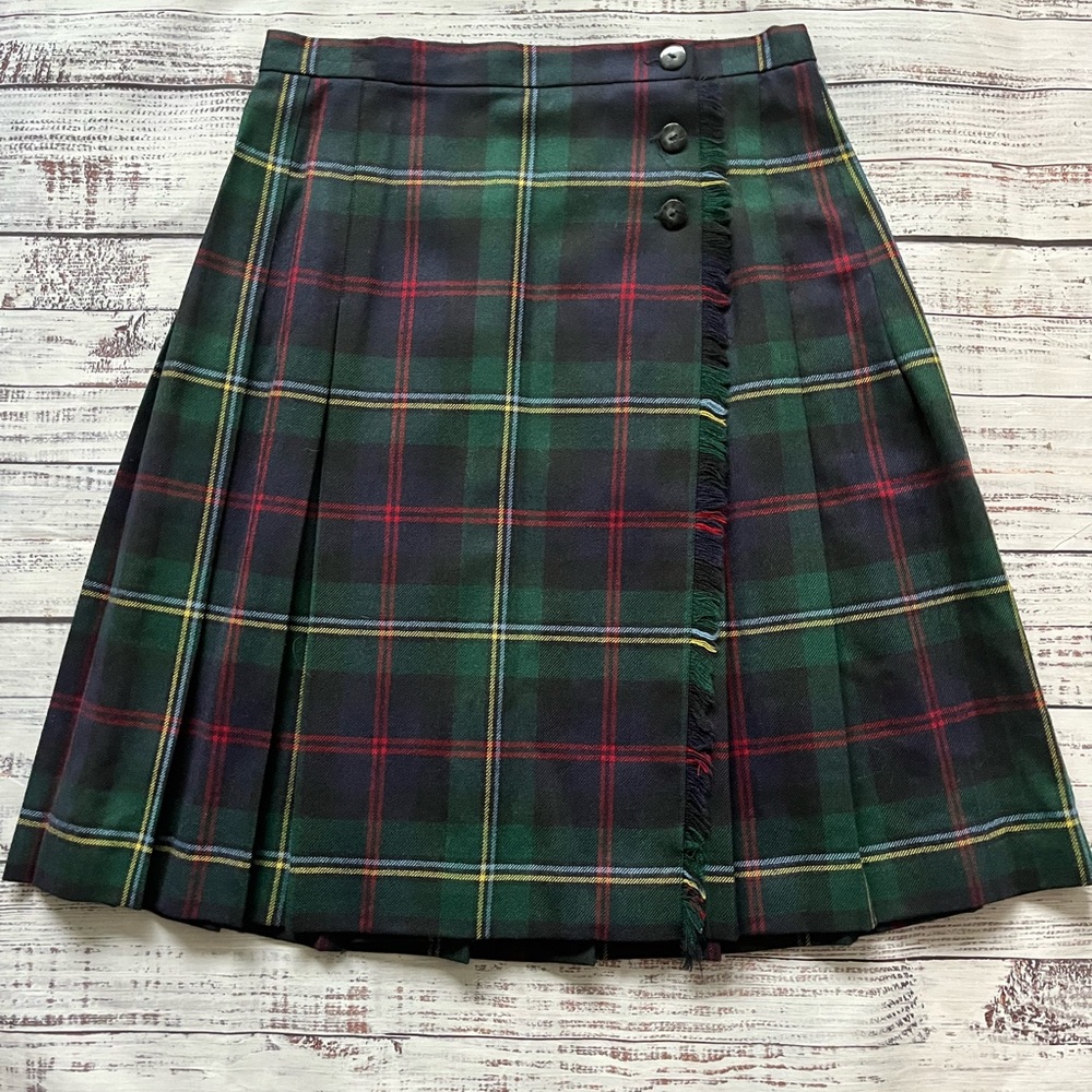 Talbots Tartan Plaid Wrap Skirt Fringe Trim Wool
Pleated Size 8 Made In USA